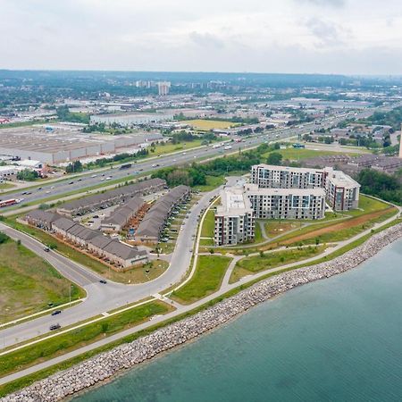 Modern Hamilton Homes Lake Ontario Shore By Globalstay Экстерьер фото