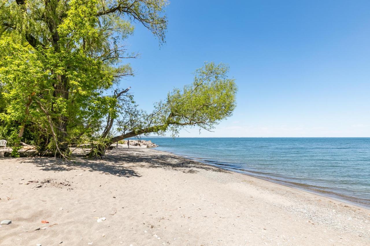 Modern Hamilton Homes Lake Ontario Shore By Globalstay Экстерьер фото