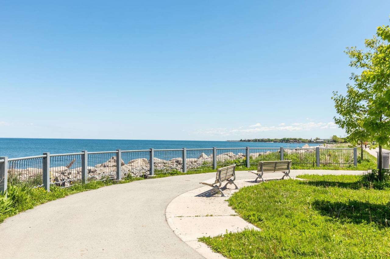Modern Hamilton Homes Lake Ontario Shore By Globalstay Экстерьер фото