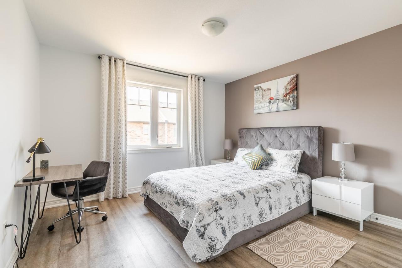 Modern Hamilton Homes Lake Ontario Shore By Globalstay Экстерьер фото