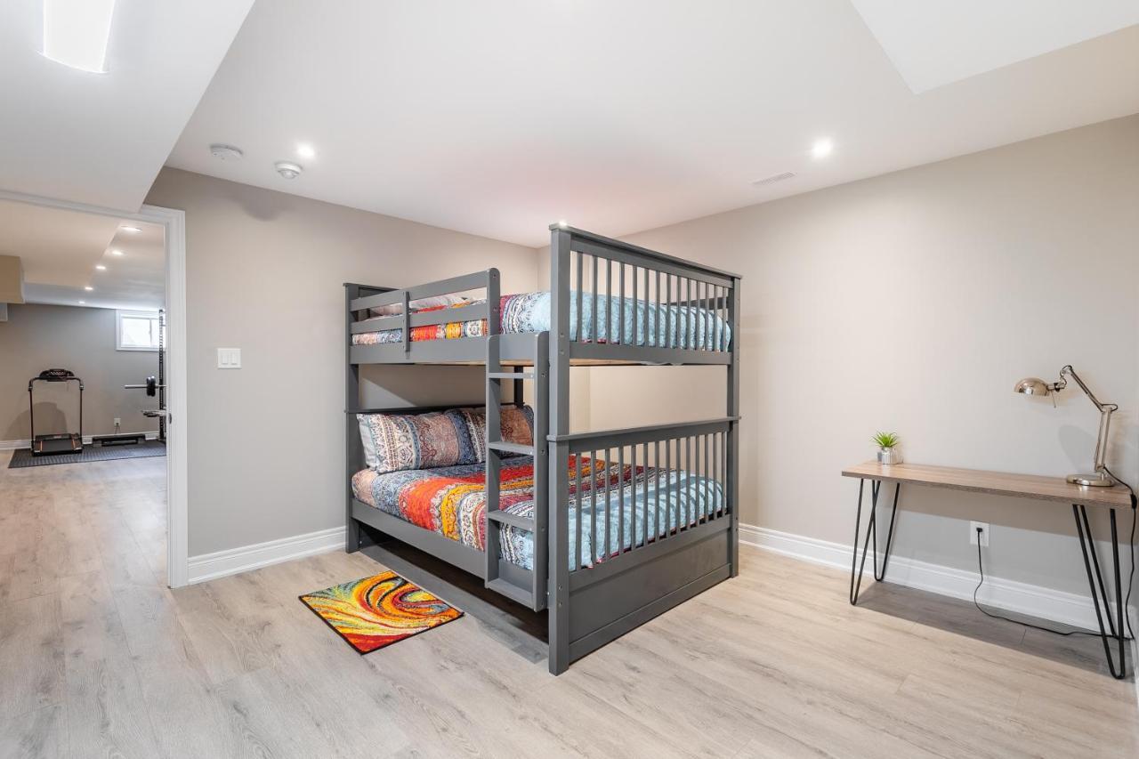 Modern Hamilton Homes Lake Ontario Shore By Globalstay Экстерьер фото