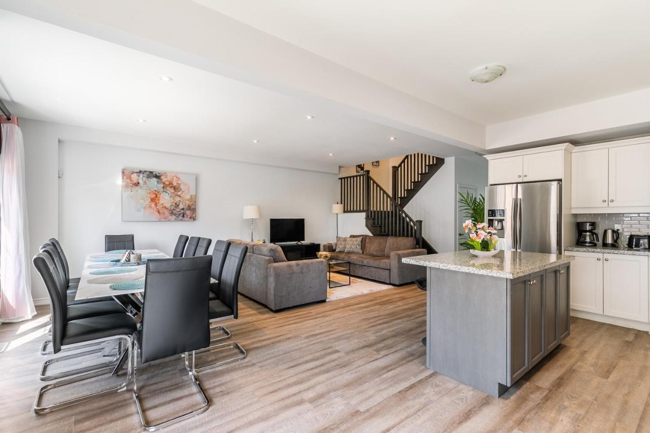 Modern Hamilton Homes Lake Ontario Shore By Globalstay Экстерьер фото