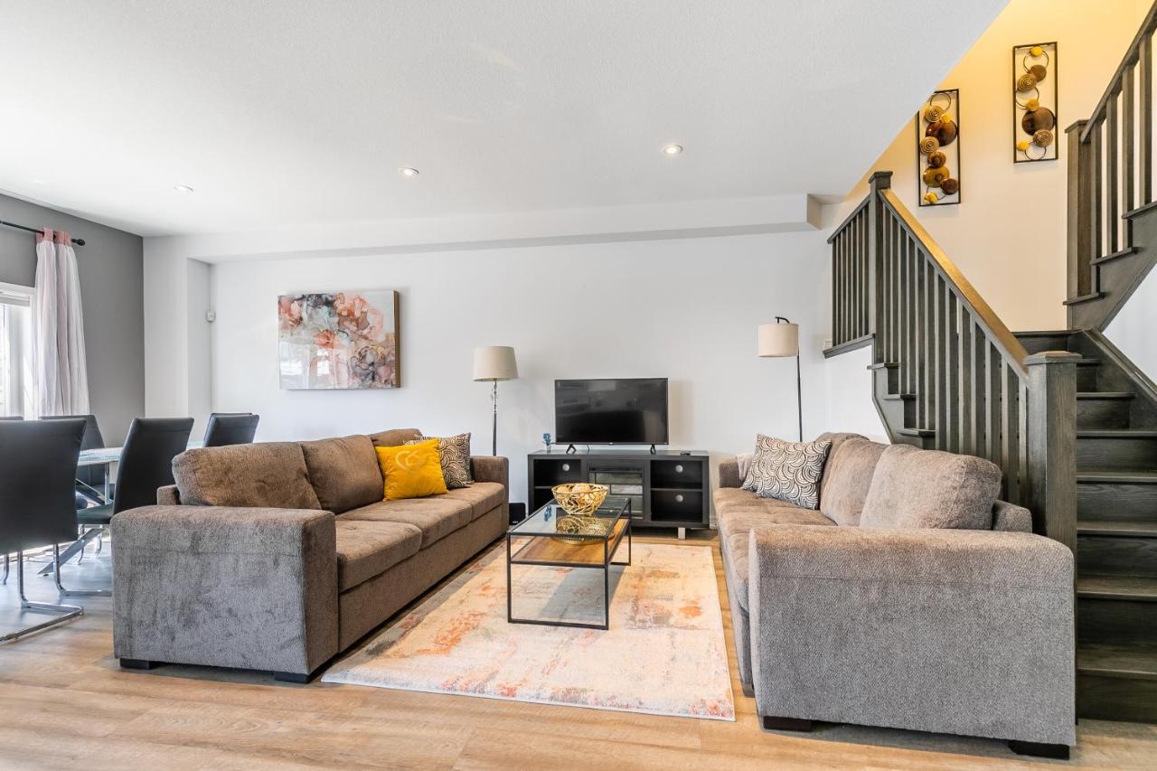 Modern Hamilton Homes Lake Ontario Shore By Globalstay Экстерьер фото