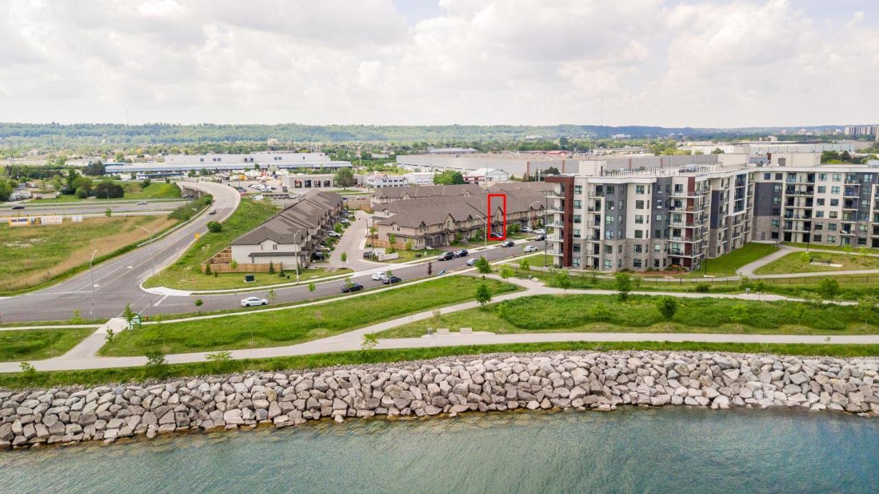 Modern Hamilton Homes Lake Ontario Shore By Globalstay Экстерьер фото