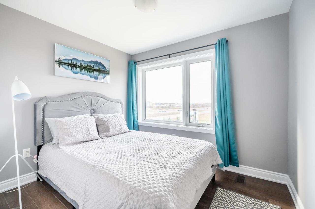 Modern Hamilton Homes Lake Ontario Shore By Globalstay Экстерьер фото