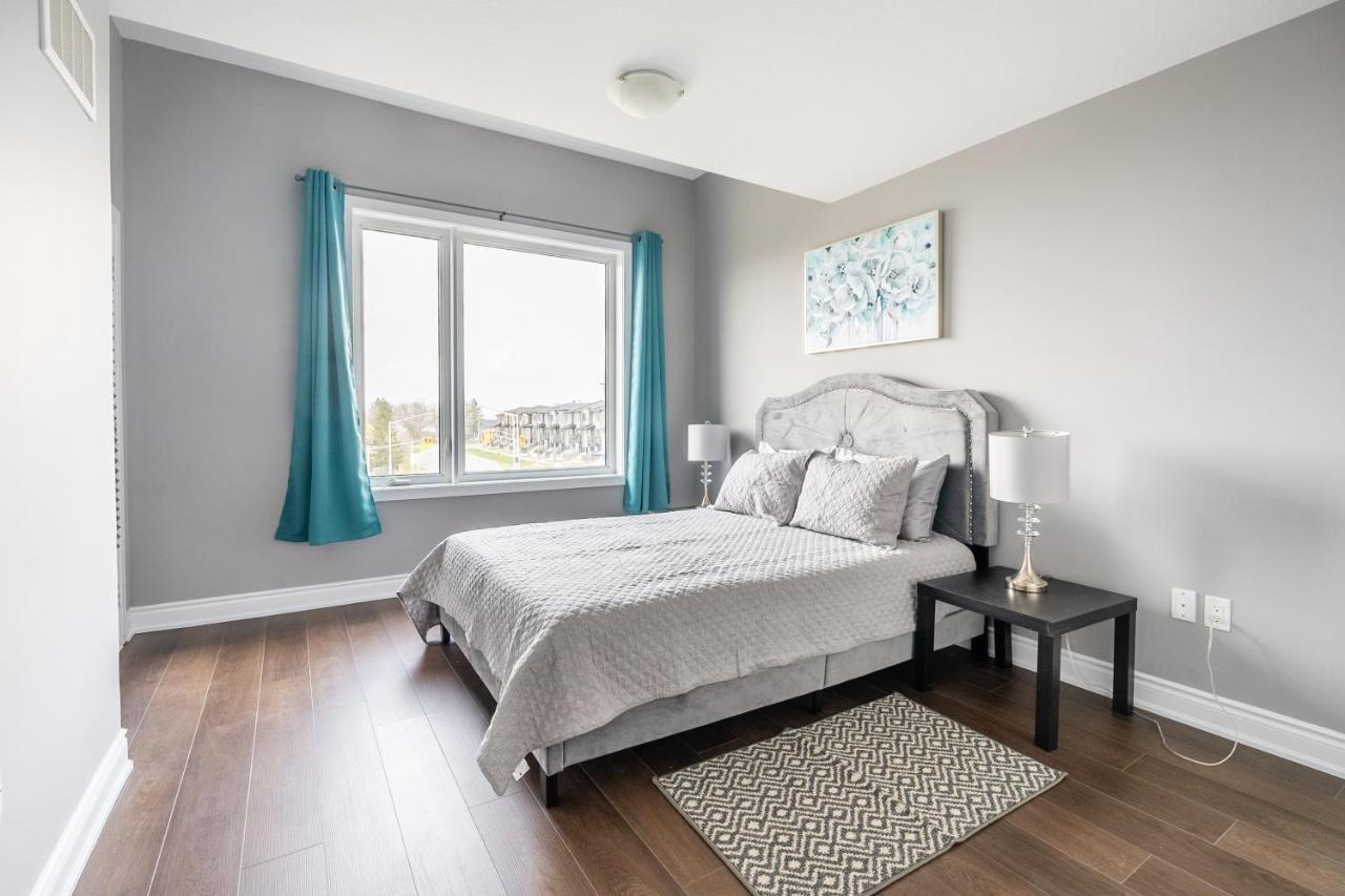 Modern Hamilton Homes Lake Ontario Shore By Globalstay Экстерьер фото