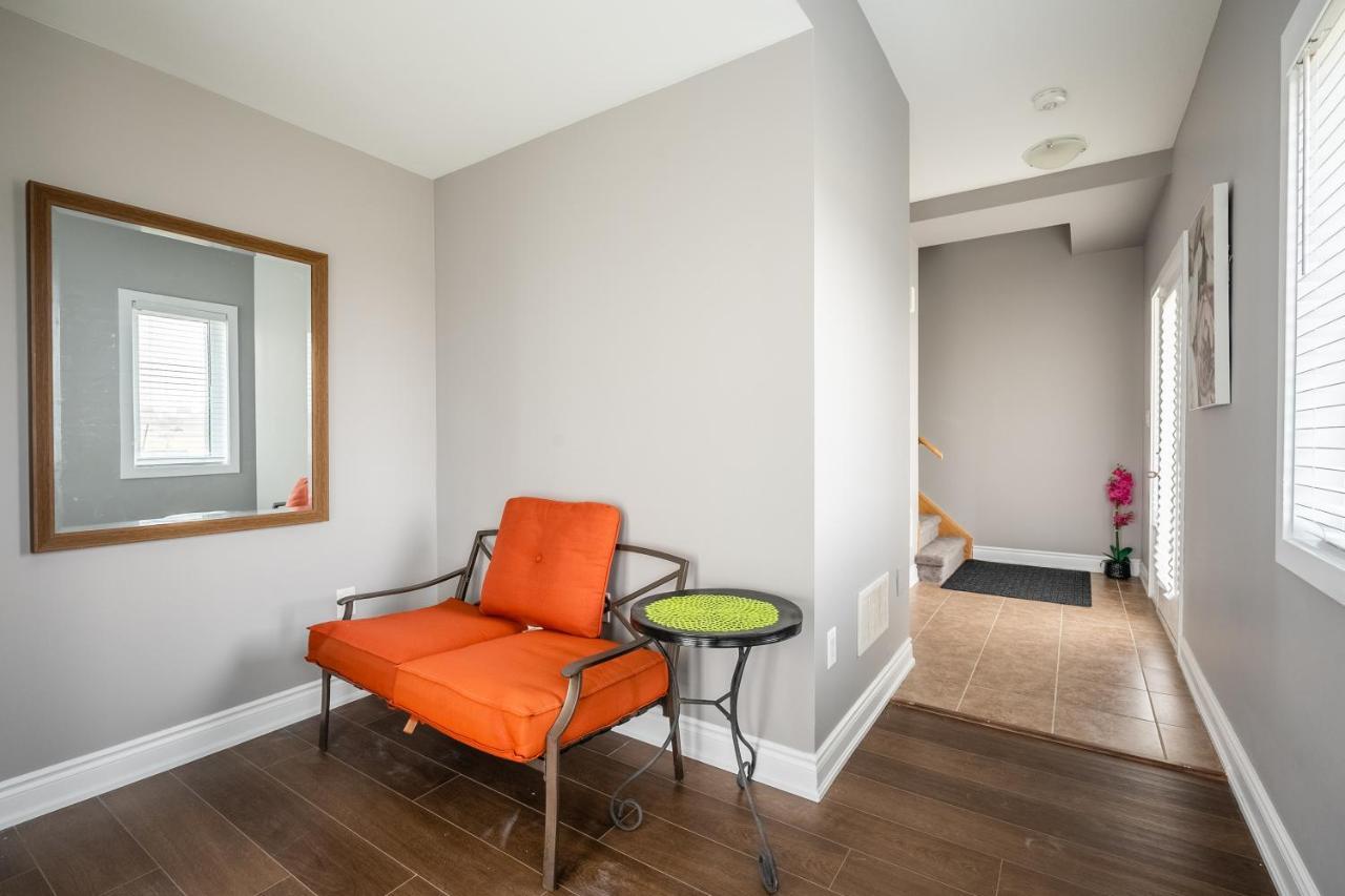 Modern Hamilton Homes Lake Ontario Shore By Globalstay Экстерьер фото