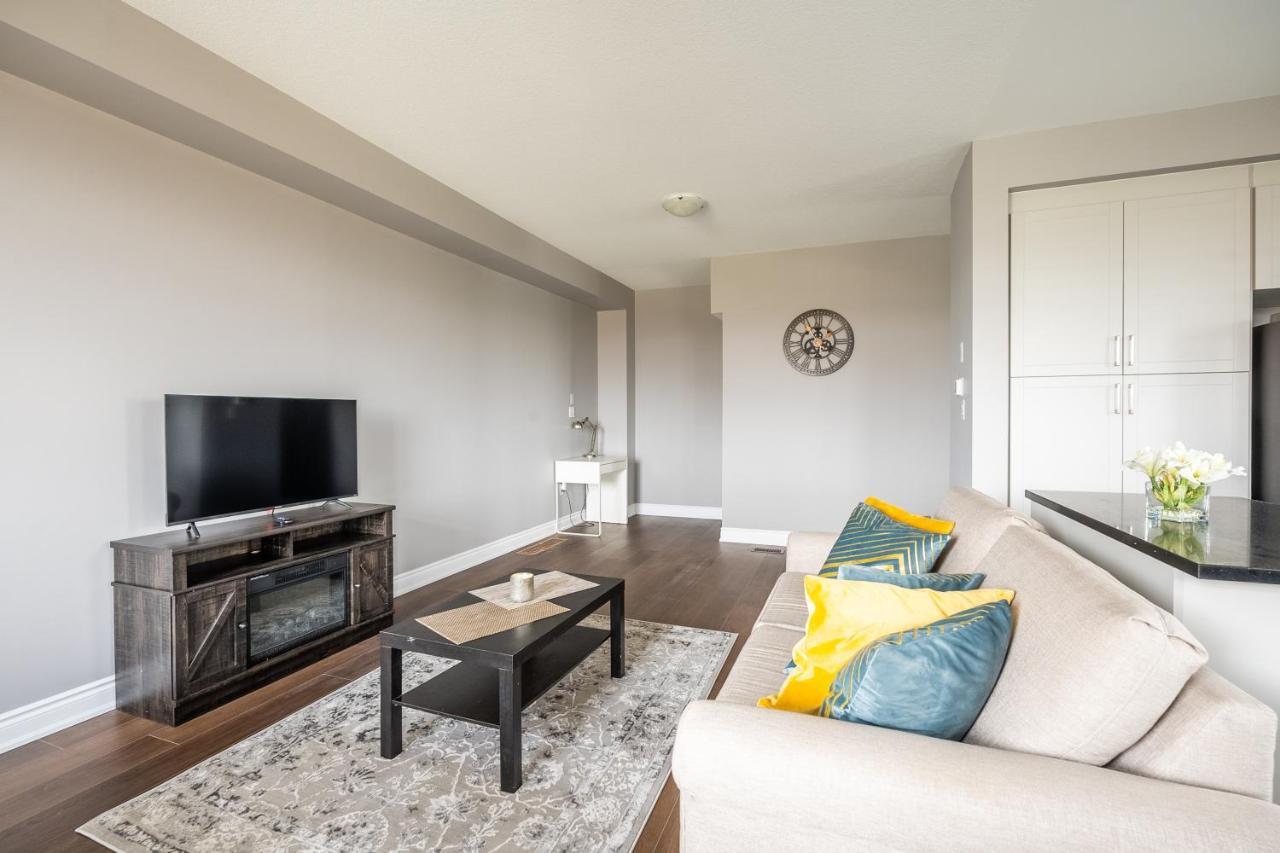Modern Hamilton Homes Lake Ontario Shore By Globalstay Экстерьер фото