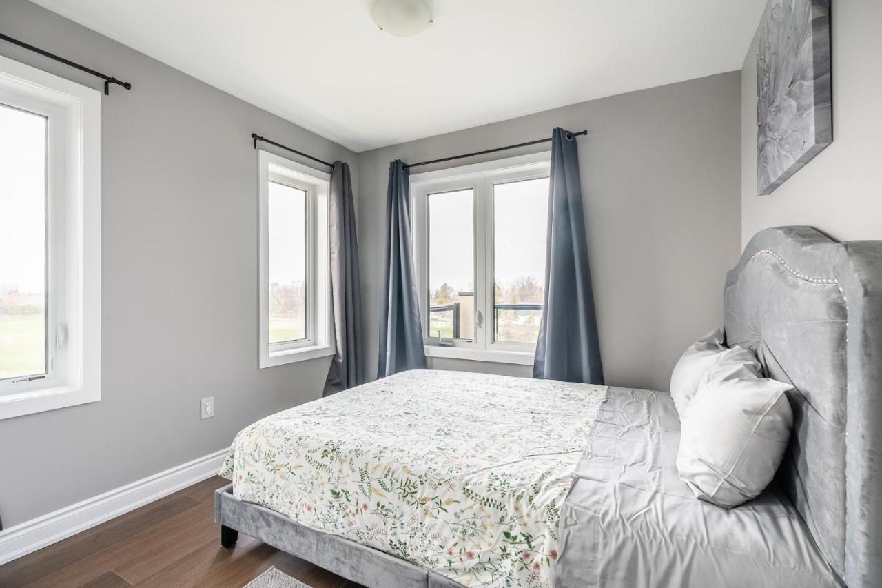 Modern Hamilton Homes Lake Ontario Shore By Globalstay Экстерьер фото