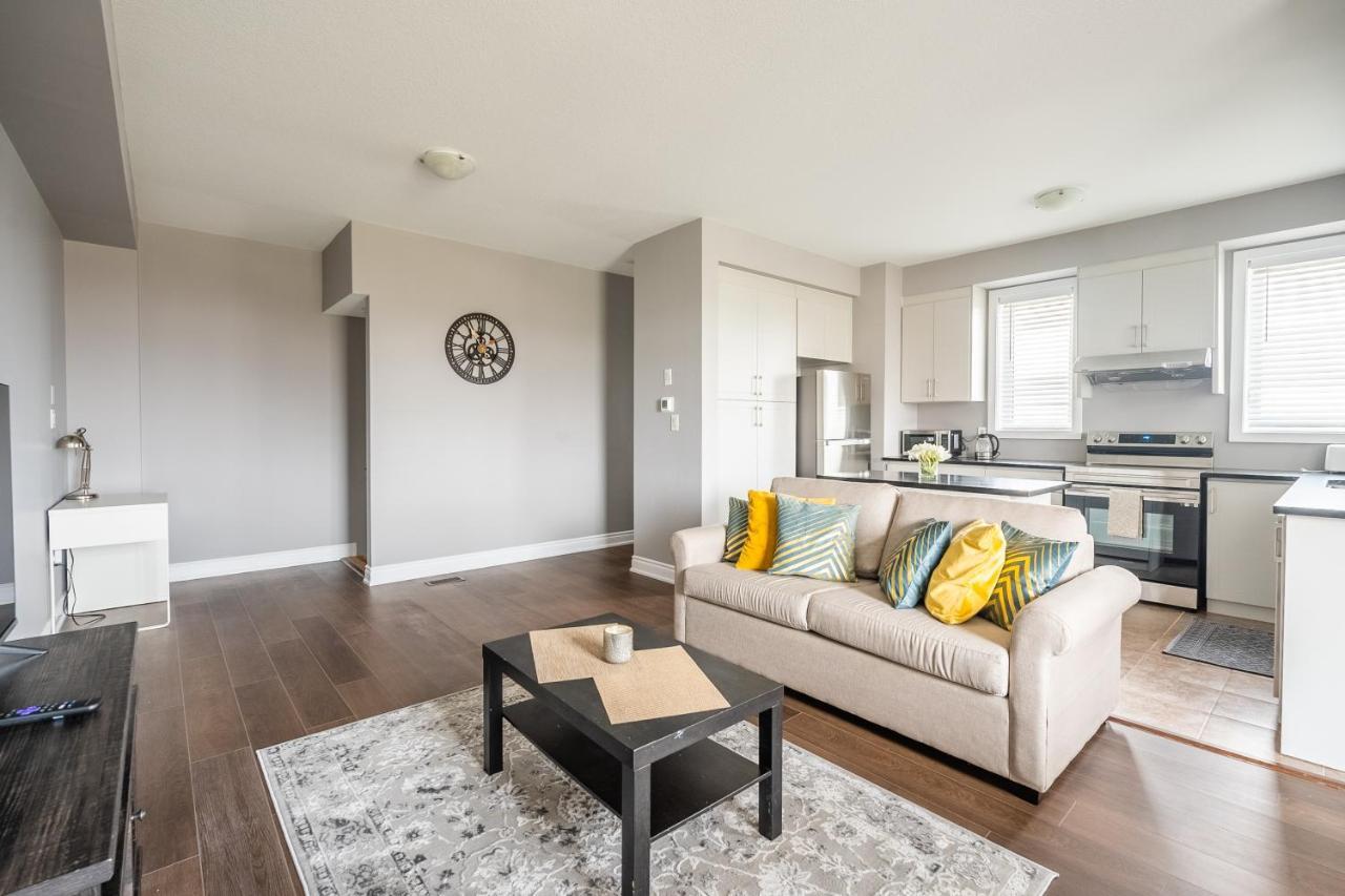 Modern Hamilton Homes Lake Ontario Shore By Globalstay Экстерьер фото
