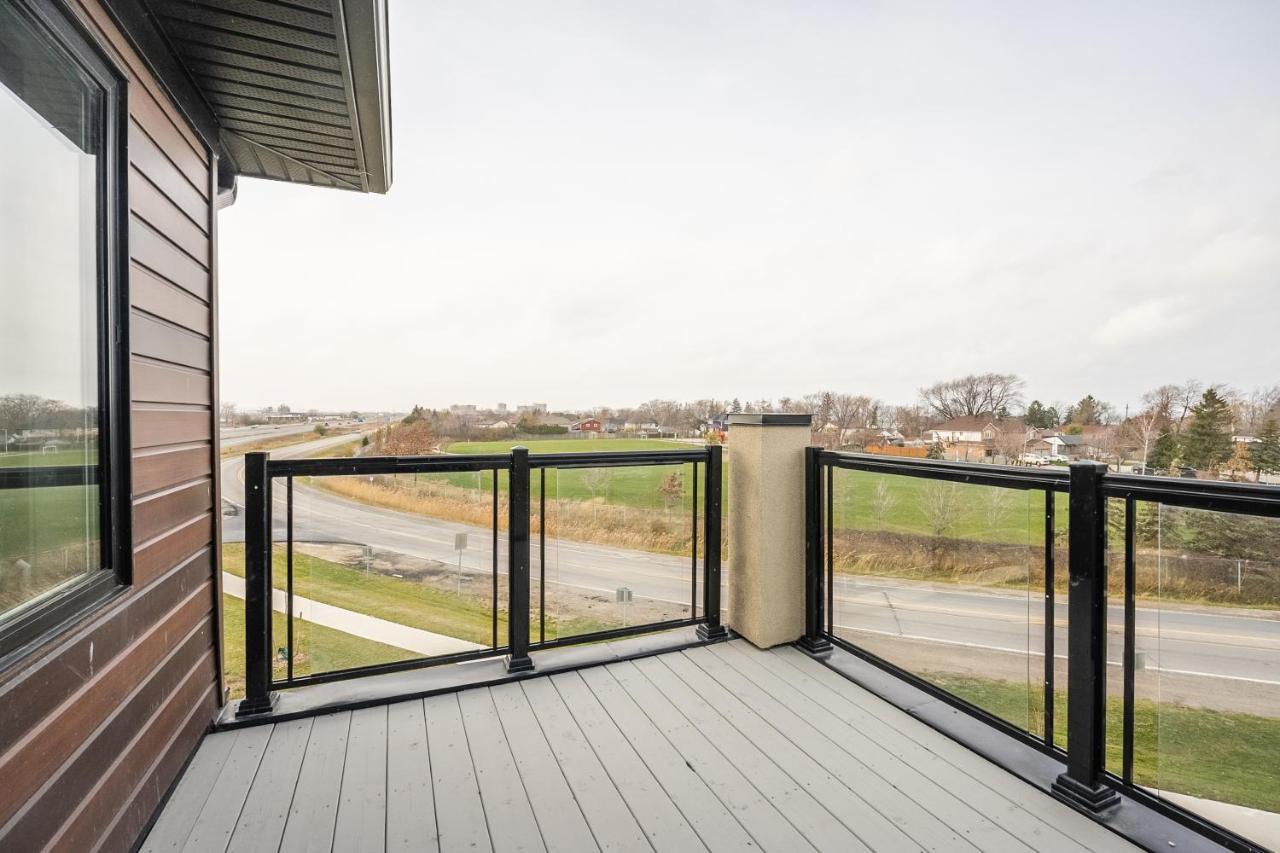 Modern Hamilton Homes Lake Ontario Shore By Globalstay Экстерьер фото